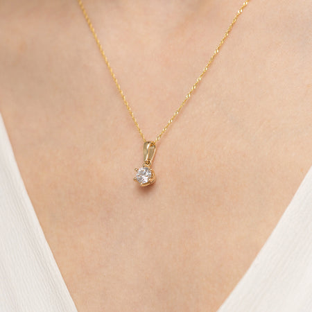 gold-pendant-with-0-70ct-diamond-z0575-diw-04