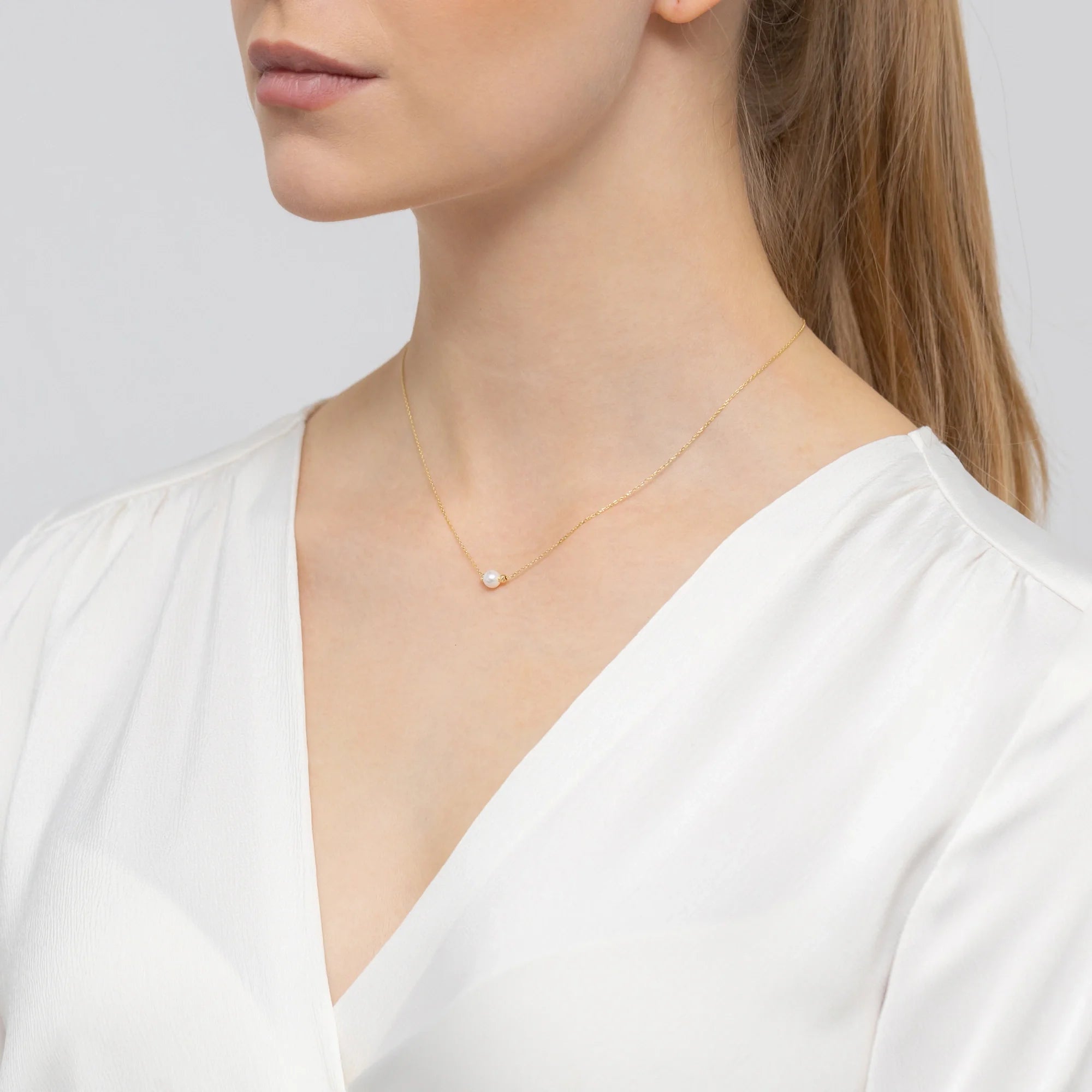 Náhrdelník ze žlutého zlata 14k(585) s korálky broušenými diamantovým brusem ve vintage stylu. Objednejte dárek pro maminku, přítelkyni nebo snoubenku.