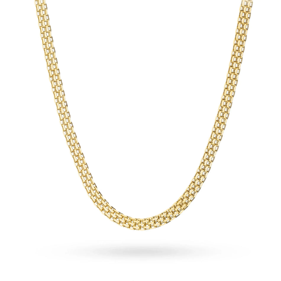 This 14-carat gold chain with a anchor weave is an exclusive accessory. Perfect for a gift.