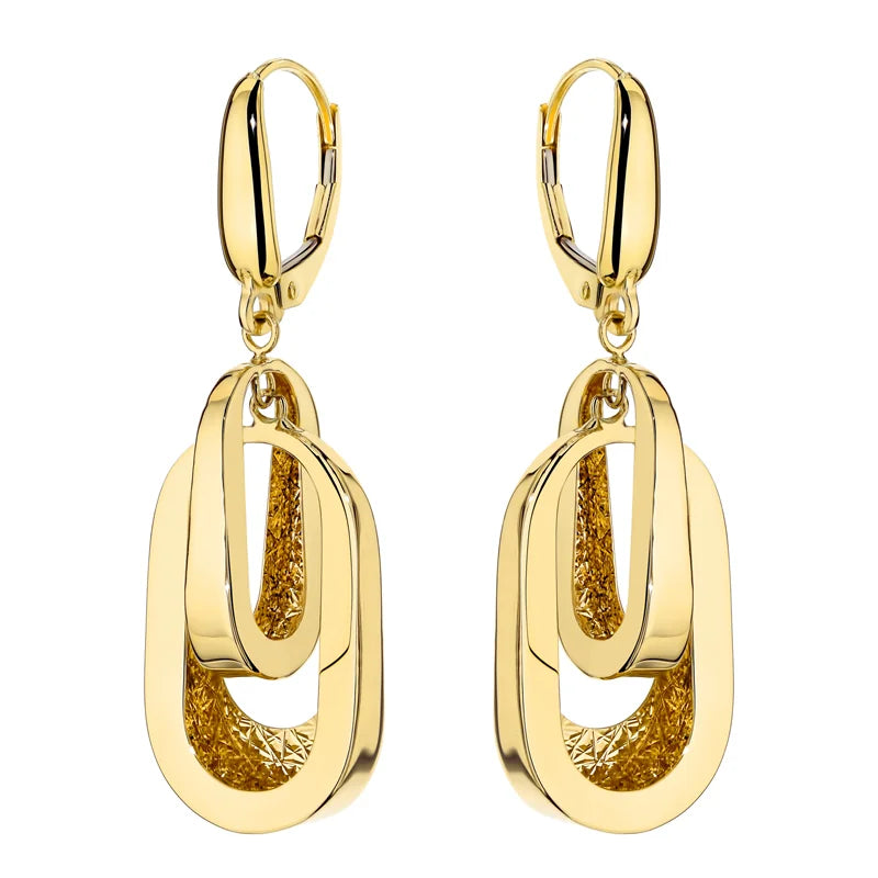 Tyto dvojité oválné náušnice ze 14karátového (585) zlata jsou exkluzivním doplňkem. Náušnice mají zapínání na puzetu. Náušnice jsou zabalené v elegantní krabičce, ideální jako dárek.