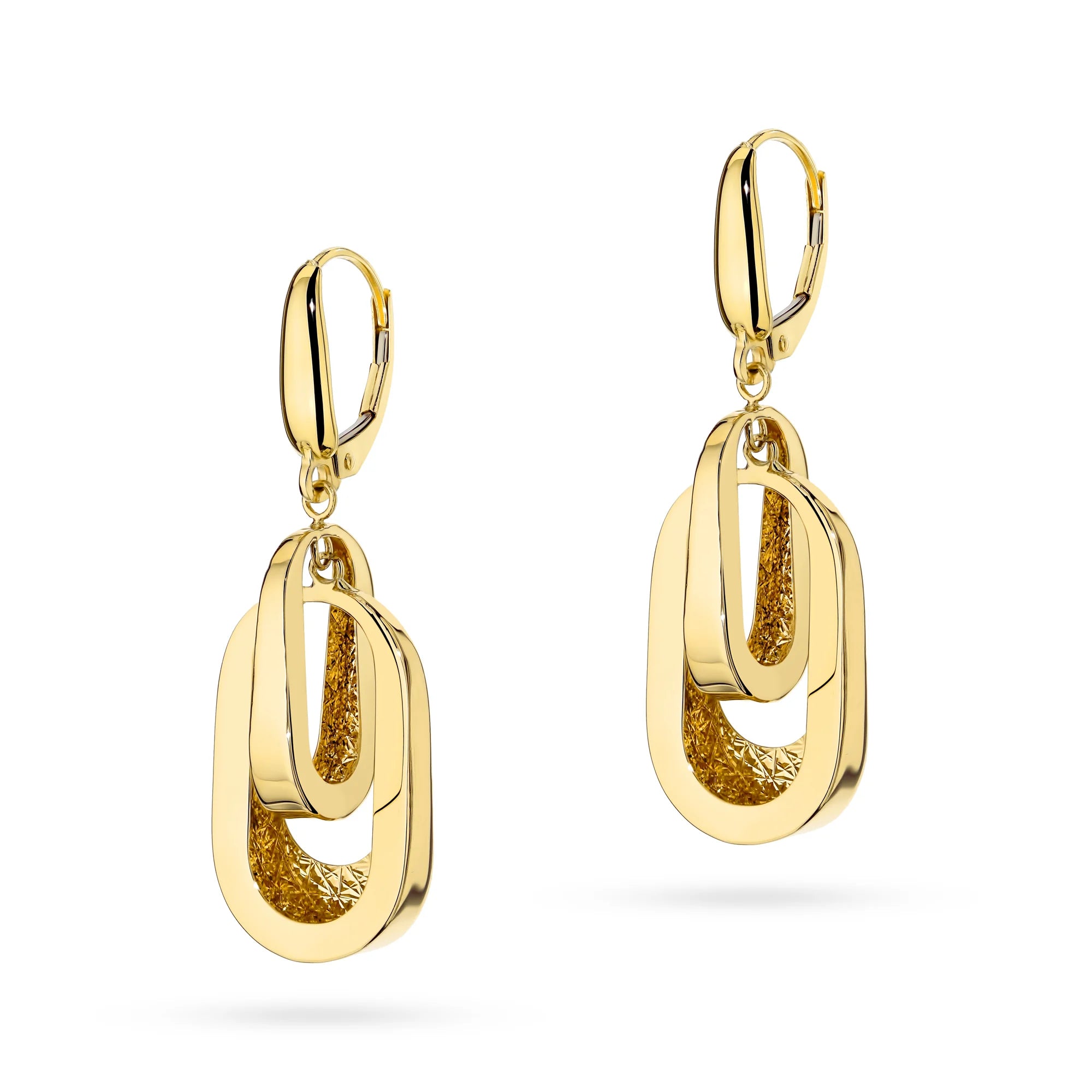 Tyto dvojité oválné náušnice ze 14karátového (585) zlata jsou exkluzivním doplňkem. Náušnice mají zapínání na puzetu. Náušnice jsou zabalené v elegantní krabičce, ideální jako dárek.