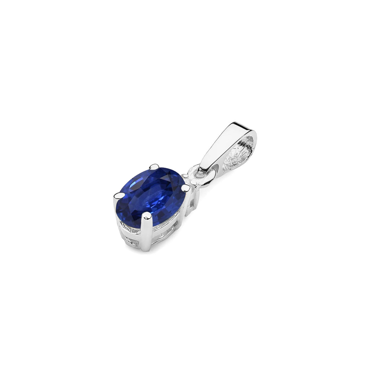 Přívěsek z bílého zlata s oválným safírem a doplňkovými diamanty.