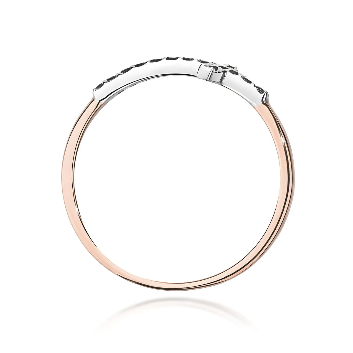 Prsten z růžového zlata s křížkem z černých diamantů o hmotnosti 0,09 ct