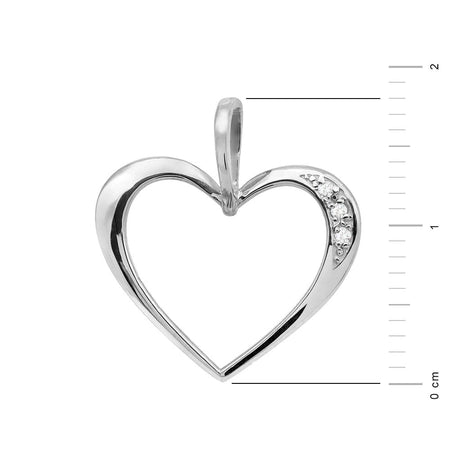 Přívěsek ve tvaru srdce z bílého zlata s diamanty o hmotnosti 0,026 ct. Udělejte radost někomu, koho máte rádi.